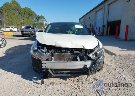 2017 Nissan Maxima 3.5 Platinum из США, поврежденный, VIN 1N4AA6AP9HC373683